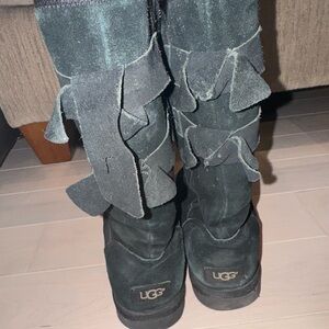 Uggs women’s size 9